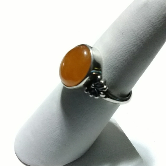 Jade Ring - Picture 2 of 7